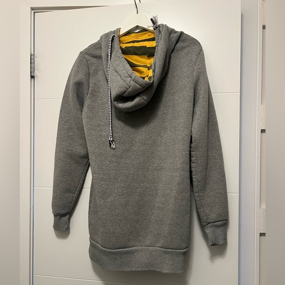 Over sized Cat Hoodie - Picture 2 of 3